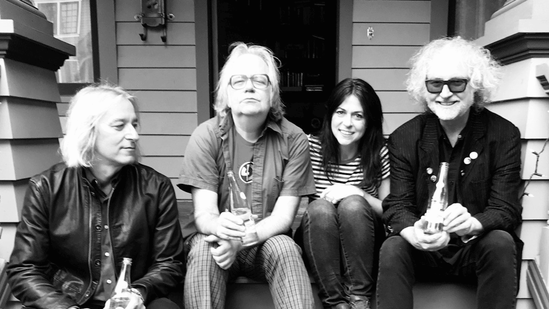 book the Minus 5 band